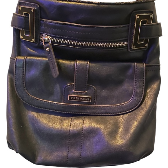 Tyler Rodan bag in black - Picture 1 of 2